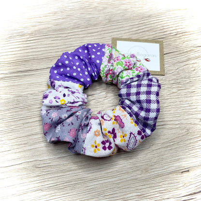 színes, mintás, vidám, kézműves scrunchie hajgumi pamutvászonból