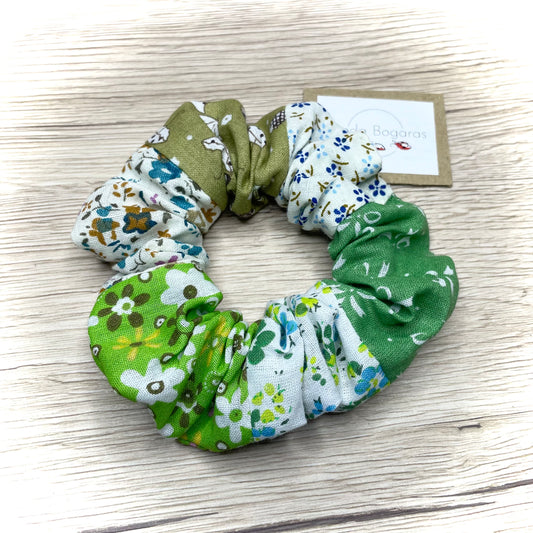 színes, mintás, vidám, kézműves scrunchie hajgumi pamutvászonból