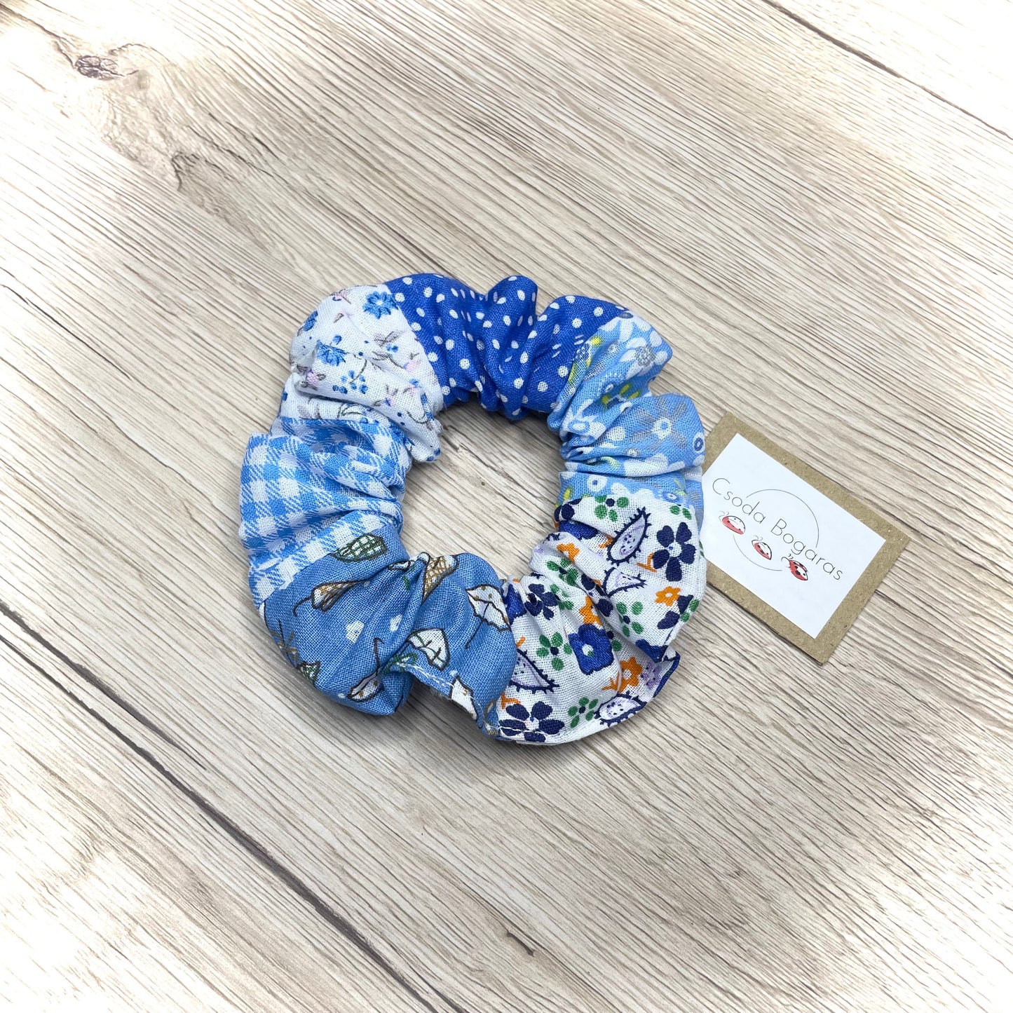 színes, mintás, vidám, kézműves scrunchie hajgumi pamutvászonból