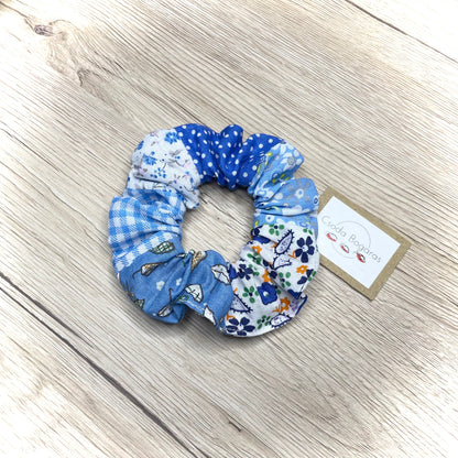 színes, mintás, vidám, kézműves scrunchie hajgumi pamutvászonból