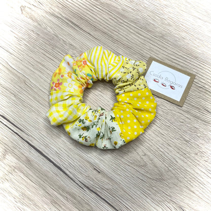 színes, mintás, vidám, kézműves scrunchie hajgumi pamutvászonból
