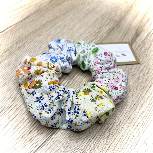 színes, mintás, vidám, kézműves scrunchie hajgumi pamutvászonból