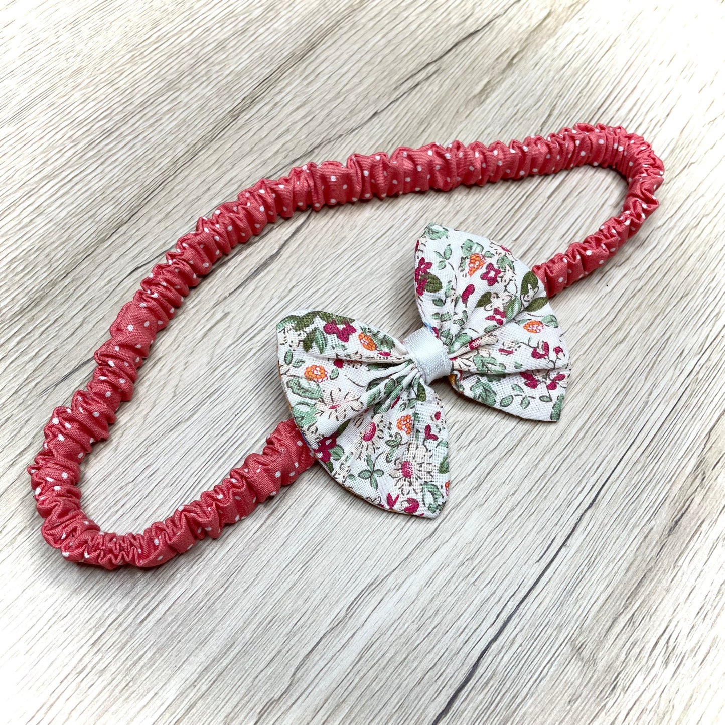 hajgumi hajpánt scrunchie virágos pamutvászon szatén masni haj hajdísz divat egyedi kézműves
