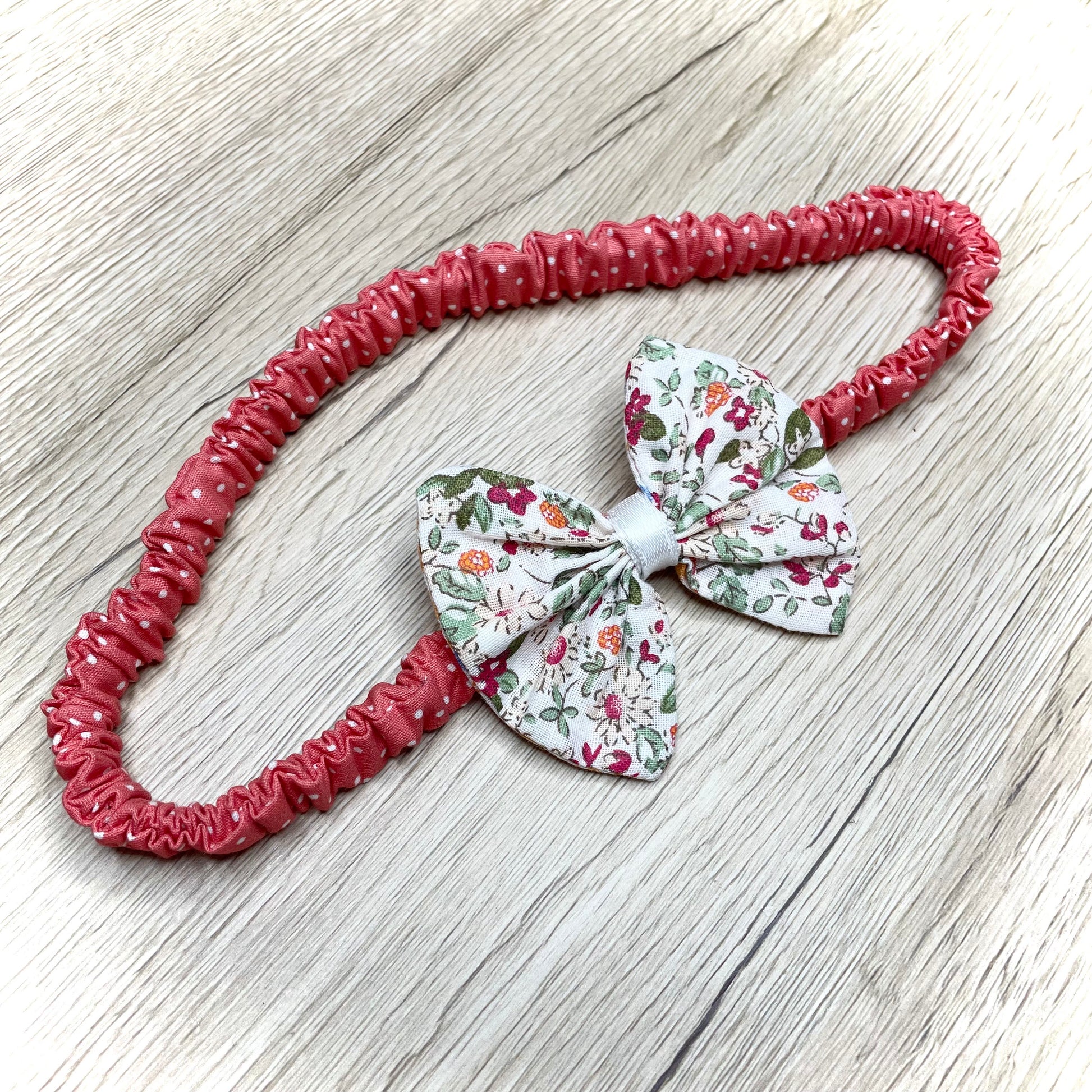 hajgumi hajpánt scrunchie virágos pamutvászon szatén masni haj hajdísz divat egyedi kézműves
