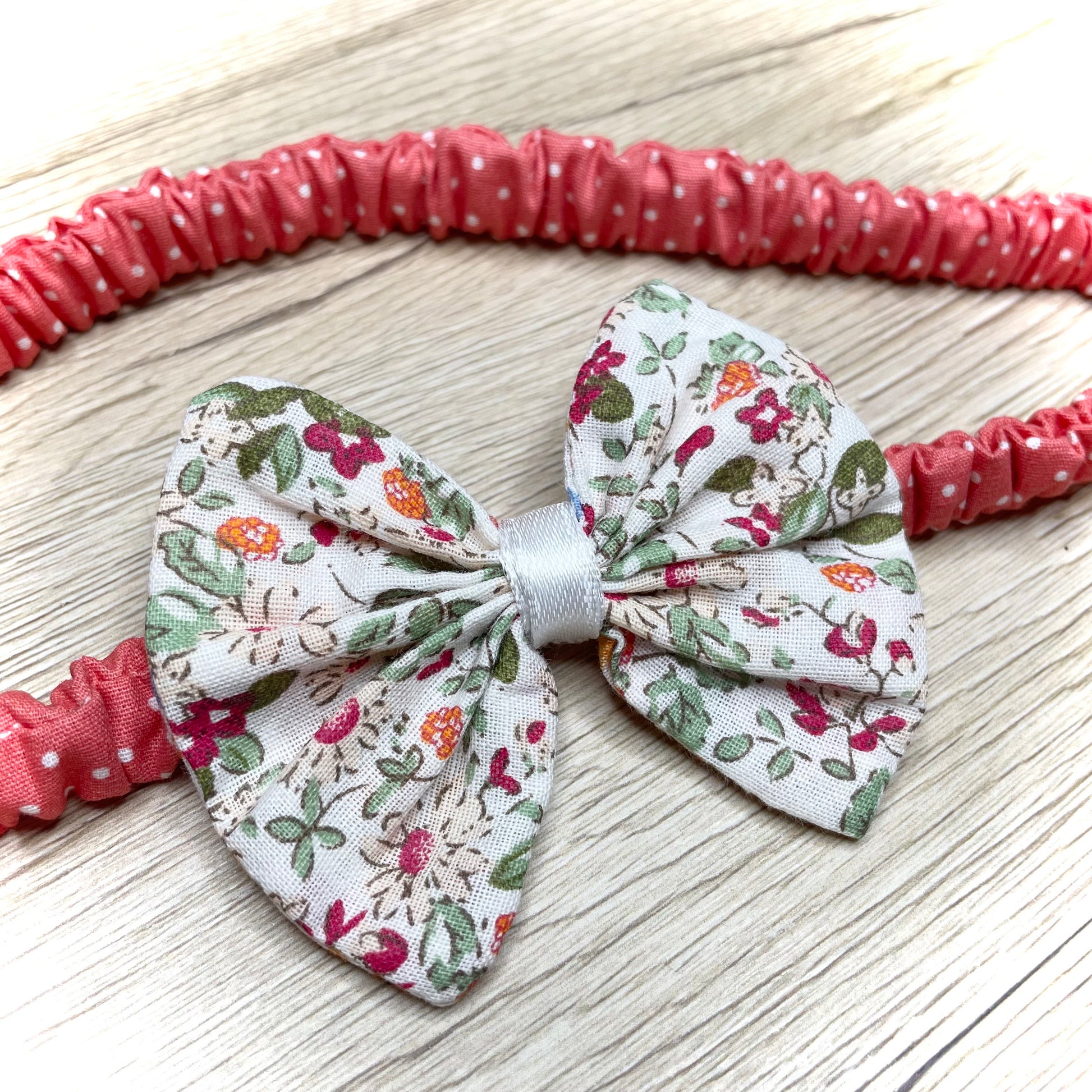 hajgumi hajpánt scrunchie virágos pamutvászon szatén masni haj hajdísz divat egyedi kézműves